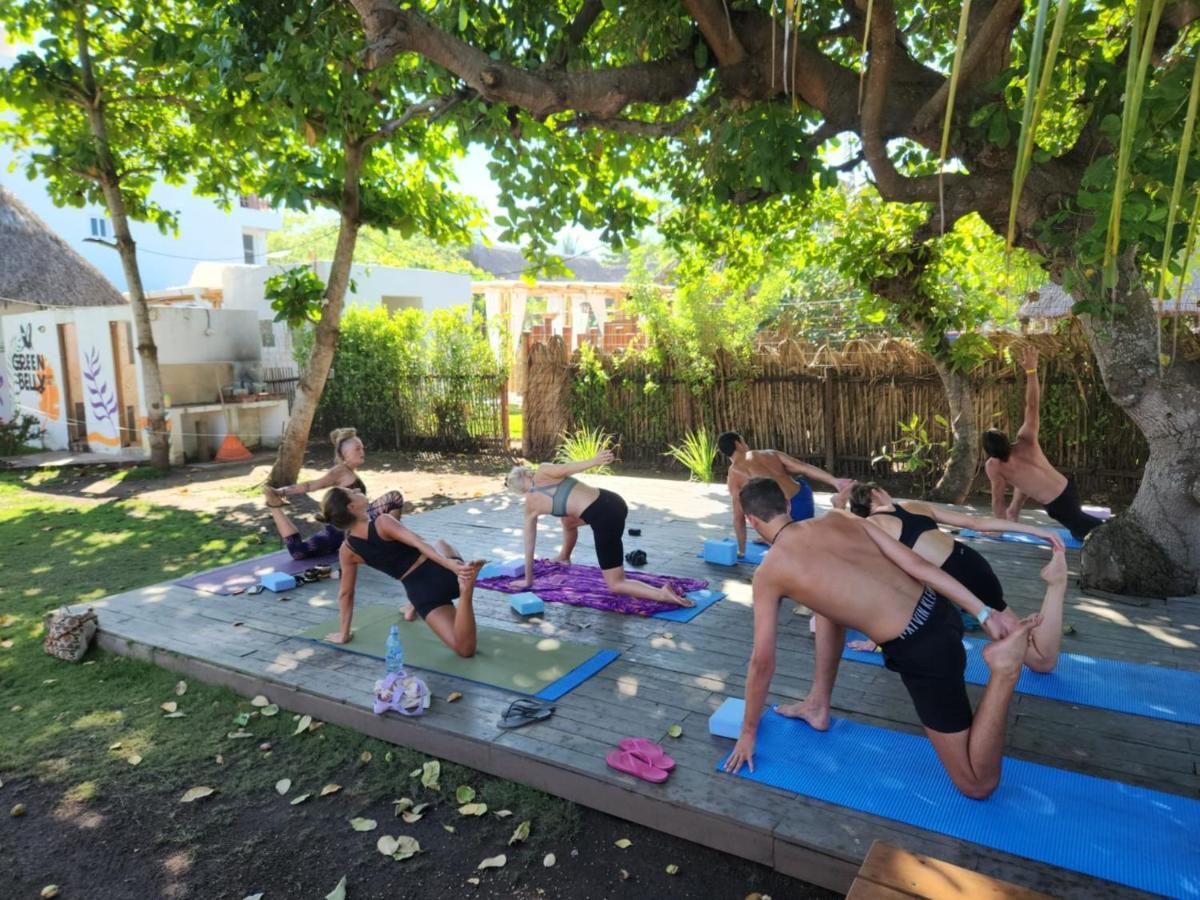 Green Belly Surf Hostel El Paredón Buena Vista Екстериор снимка