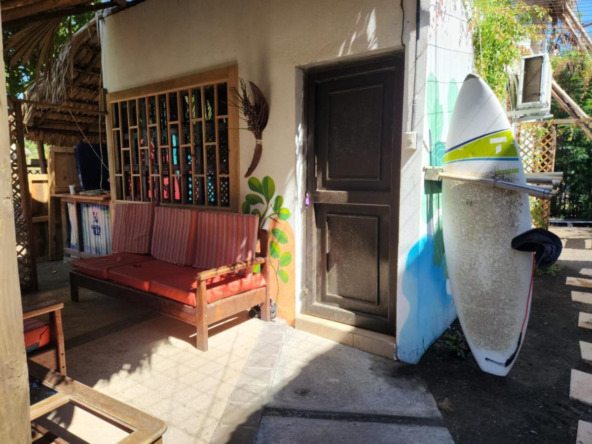 Green Belly Surf Hostel El Paredón Buena Vista Екстериор снимка